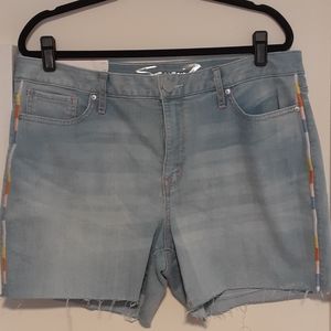 Seven7 brand weekend short denim shorts Size 14